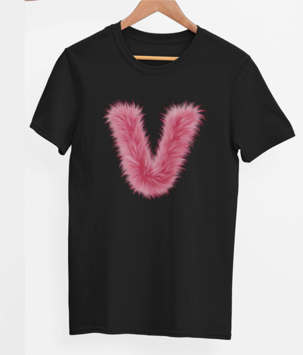 Schwarzes UNISEX T-Shirt "V Buchstabe"