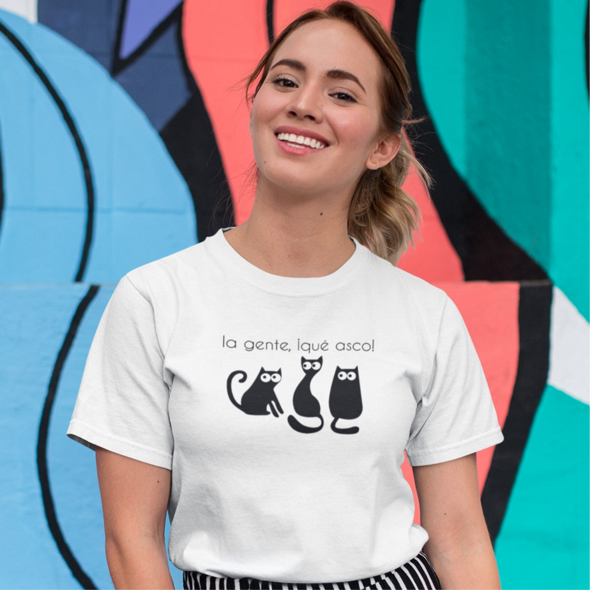 White Unisex T-shirt La gente
