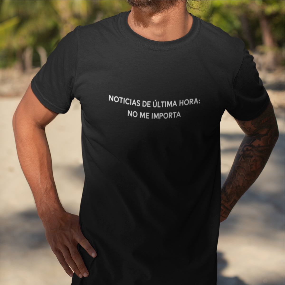 Black Unisex T-shirt Noticias