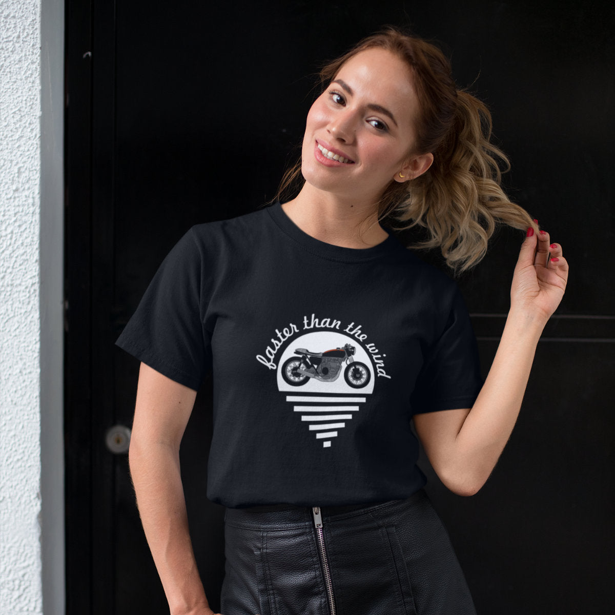 Black T-shirt Faster than the wind